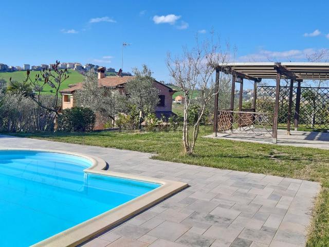 Casa in vendita a Marche, Fermo