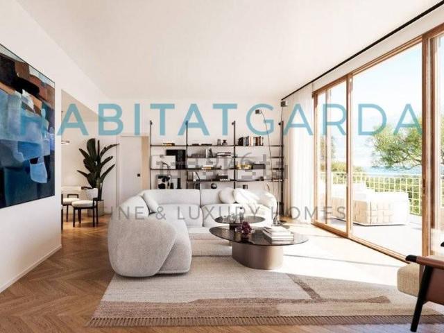 Casa in vendita a Comunità Montana Parco Alto Garda bresciano, Gardone Riviera