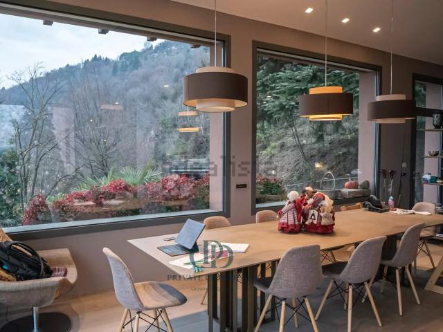 Casa in vendita a Tavernerio, Lombardia