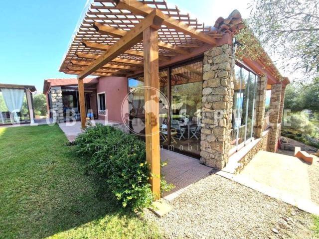 Casa in vendita a Alzachèna/Arzachena, Arzachena