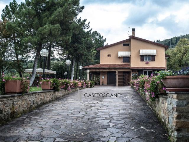 Casa in vendita a Palazzo Del Pero, Toscana