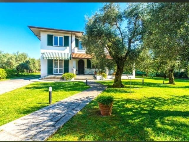 Casa in vendita a Poggiolo, Marina Di Massa