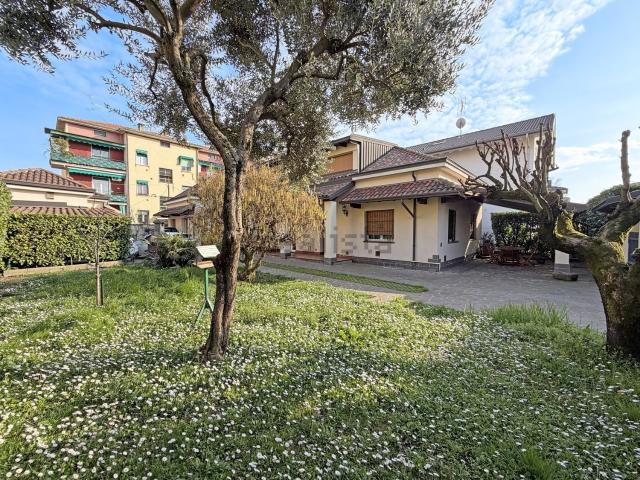 Casa in vendita a Cassano D'adda, Lombardia