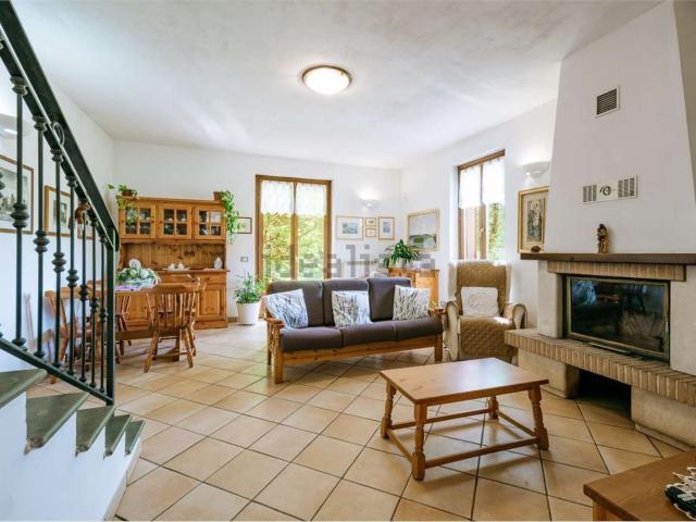 Casa in vendita a Vaprio D'adda, Lombardia