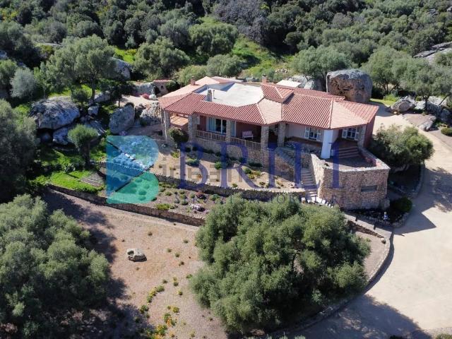 Casa in vendita a Alzachèna/Arzachena, Arzachena