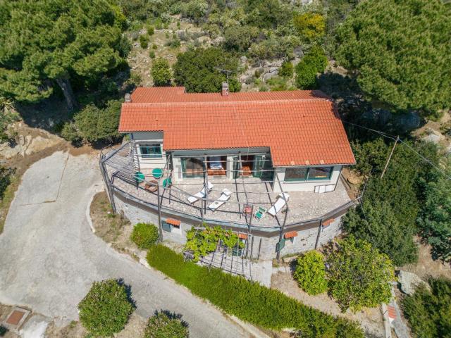 Casa in vendita a Campo nell'Elba, Cavoli