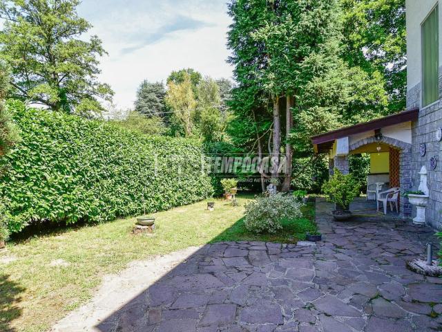 Casa in vendita a Capiago, Capiago Intimiano