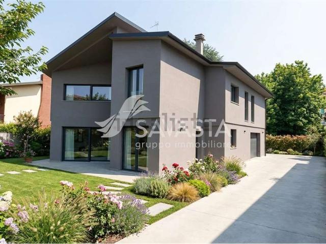 Casa in vendita a Pernate, Novara