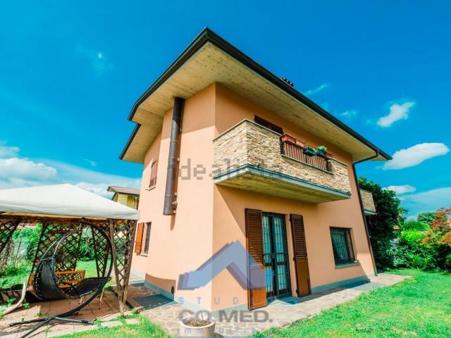 Casa in vendita a Grassobbio, Lombardia