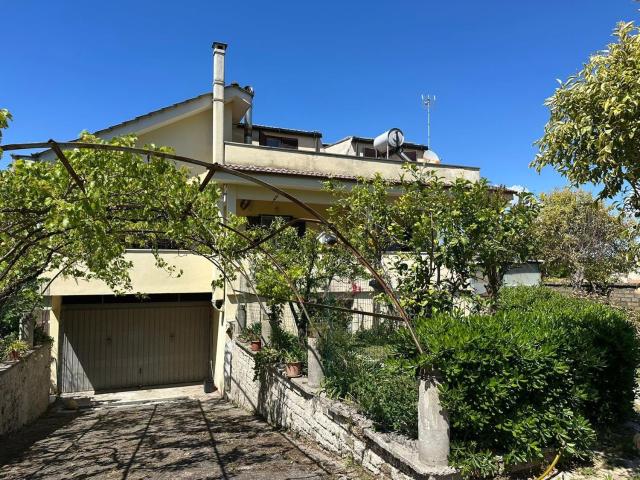 Casa in vendita a Falasche, Roma Capitale