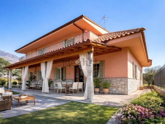 Casa in vendita a Gianola, Formia