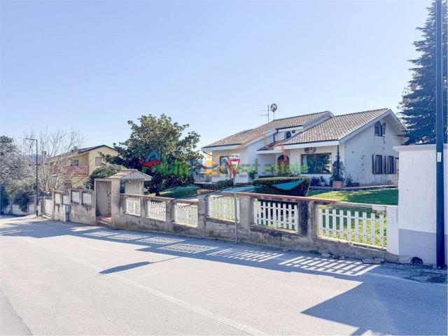 Casa in vendita a Città Sant'angelo, Abruzzo