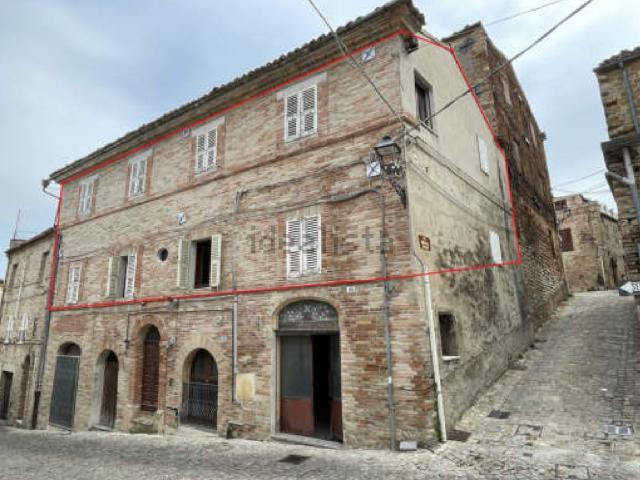 Casa in vendita a Santa Vittoria in Matenano, Fermo