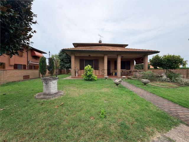 Casa in vendita a Malborghetto di Correggio, Ferrara