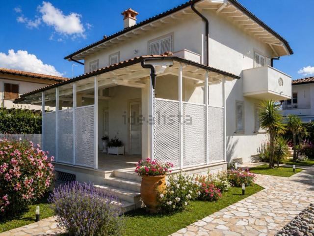 Casa in vendita a Tonfano, Toscana