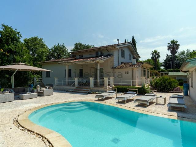 Casa in vendita a Tonfano, Toscana