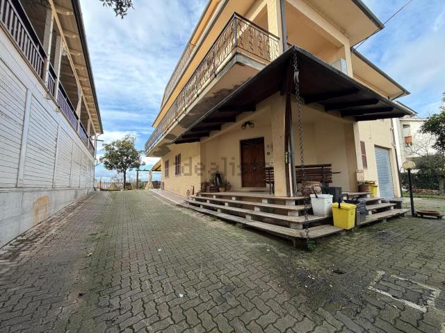 Casa in vendita a Monsano, Ancona