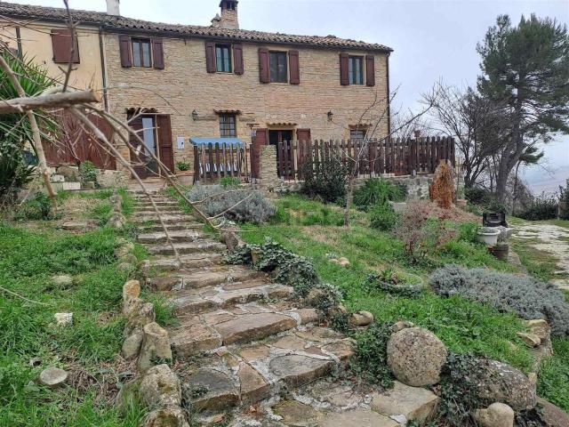 Casa in vendita a Marche, Ancona