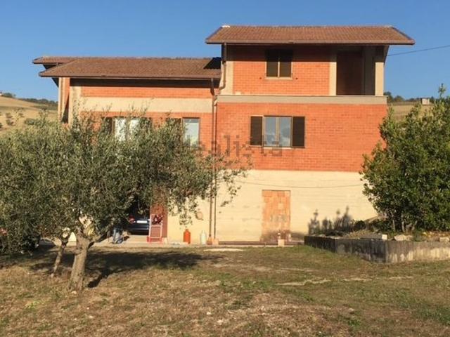 Casa in vendita a Fossalto, Molise
