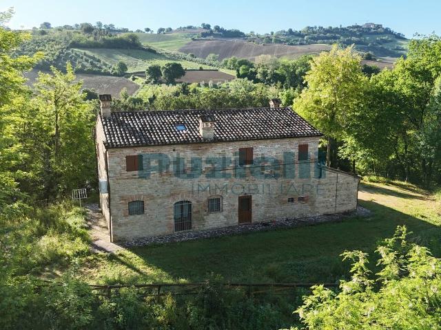 Casa in vendita a Marche, Fermo