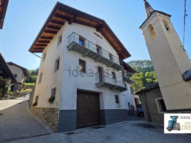 Casa in vendita a Capoluogo, Charvensod