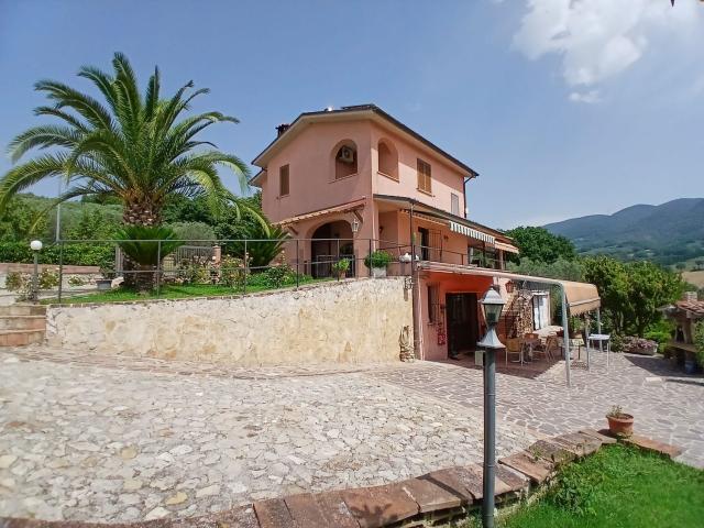 Casa in vendita a San Gemini, Umbria