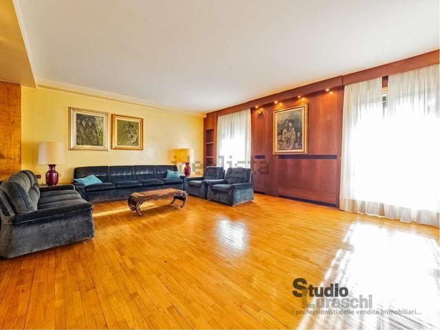 Casa in vendita a Paderno D'adda, Lombardia