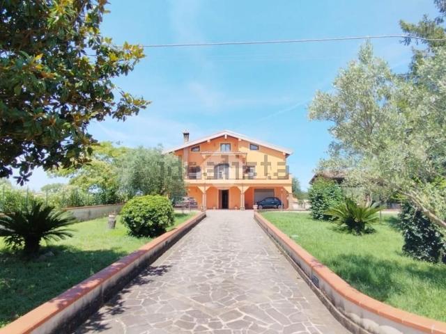 Casa in vendita a Rocca D'evandro, Campania