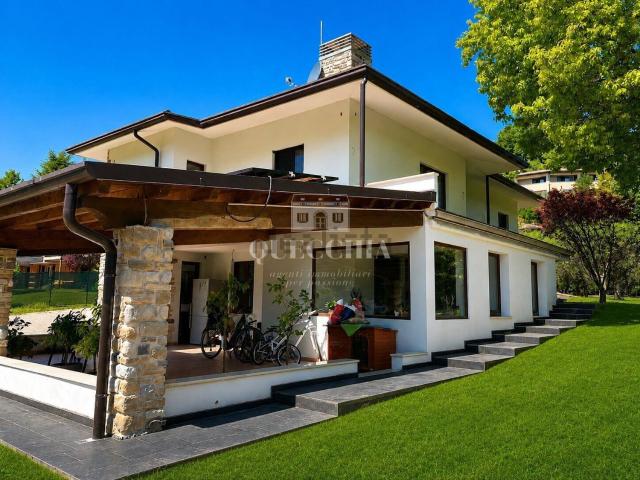 Casa in vendita a Soiano Del Lago, Lombardia