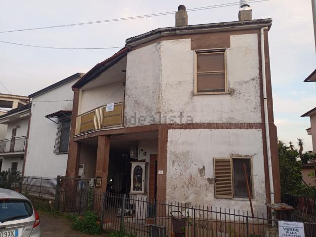 Casa in vendita a Santi Cosma E Damiano, Lazio