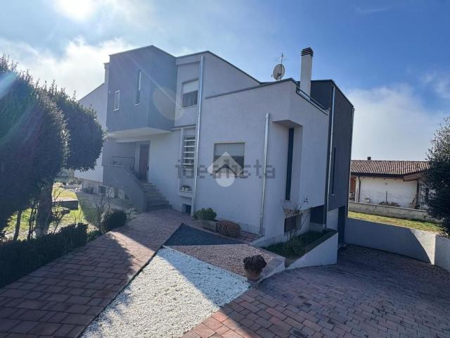 Casa in vendita a Avezzano, Abruzzo