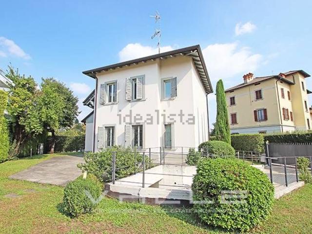 Casa in vendita a Finazzi, Bergamo