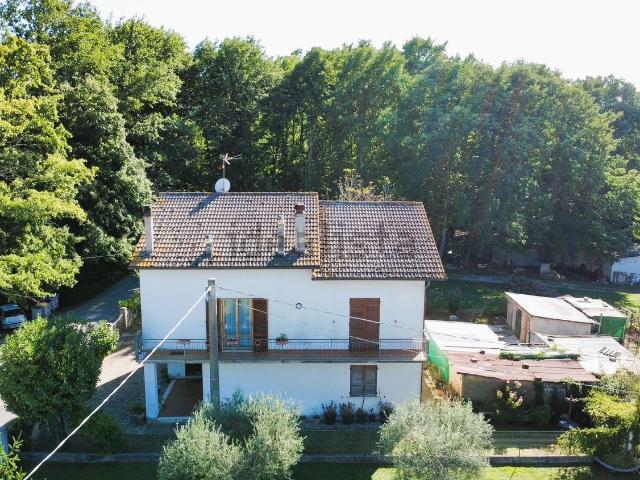 Casa in vendita a Gubbio, Umbria