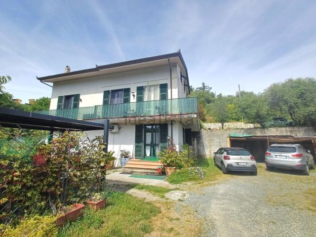 Casa in vendita a Vezzano Superiore, Vezzano Ligure