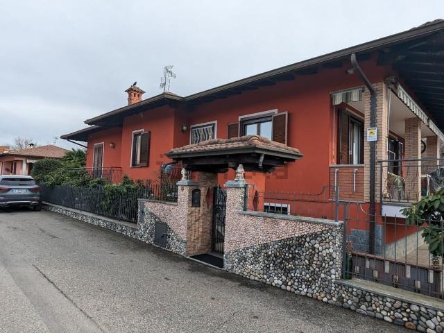 Casa in vendita a Piemonte, Novara