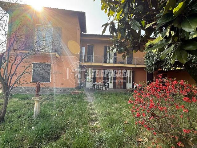 Casa in vendita a Busto Garolfo, Milano