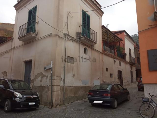 Casa in vendita a Maddaloni, Campania