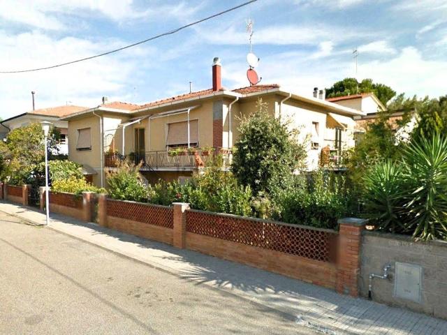 Casa in vendita a Cecina, Toscana