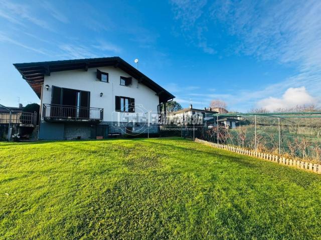 Casa in vendita a Cascina Arcissa, Montano Lucino