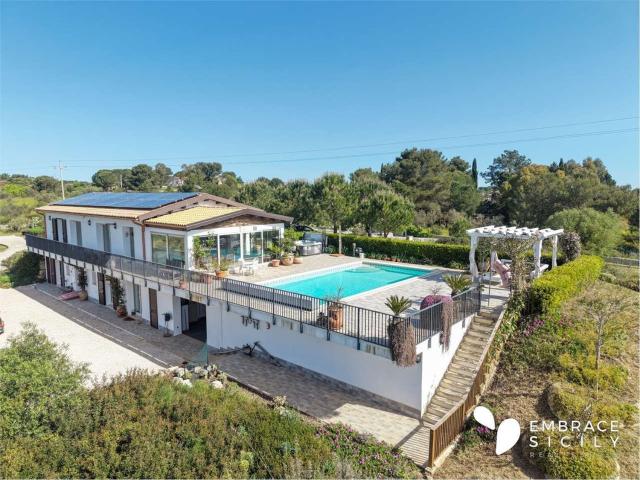 Casa in vendita a Noto, Sicilia