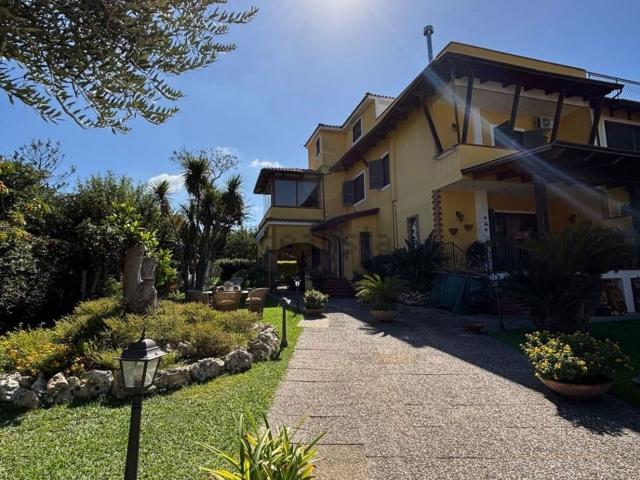 Casa in vendita a Giugliano In Campania, Campania