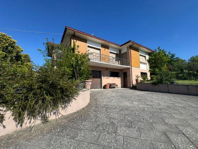 Casa in vendita a Pratovecchio Stia, Pratovecchio