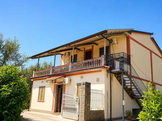 Casa in vendita a Montefredane, Campania