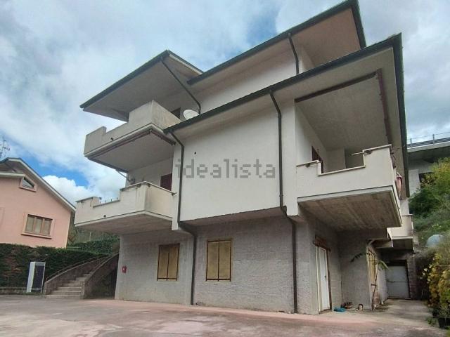 Casa in vendita a Civita D'antino, Abruzzo
