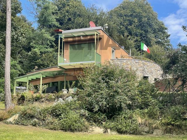 Casa in vendita a Comunità Montana del Piambello, Marchirolo
