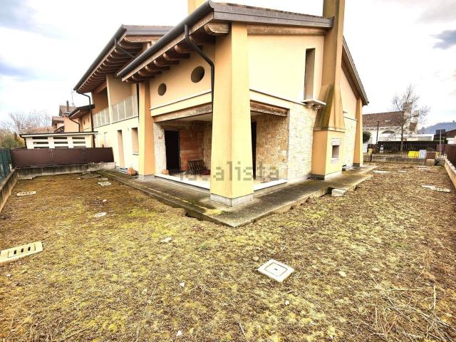 Casa in vendita a Montegrotto Terme, Veneto