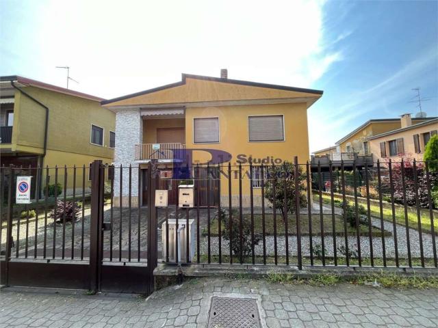 Casa in vendita a Castelletto, Abbiategrasso