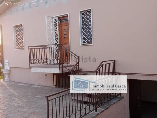 Casa in vendita a Lonato, Lombardia