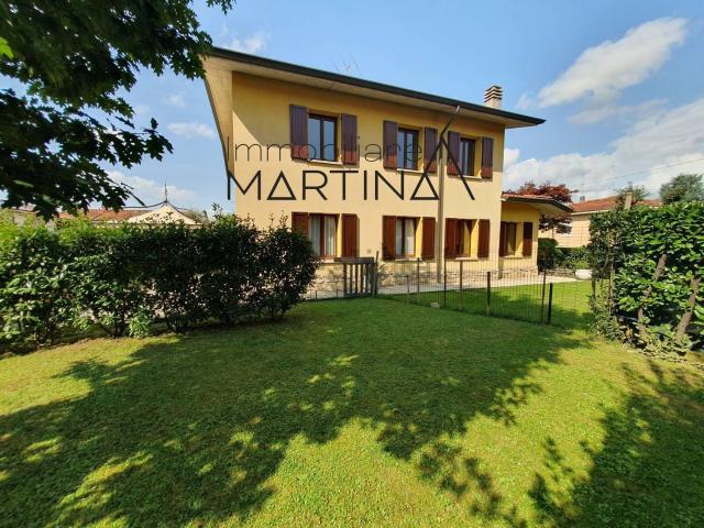 Casa in vendita a Pedrengo, Lombardia