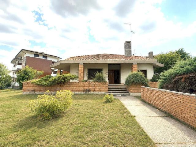 Casa in vendita a Rizzi, Reana Del Roiale